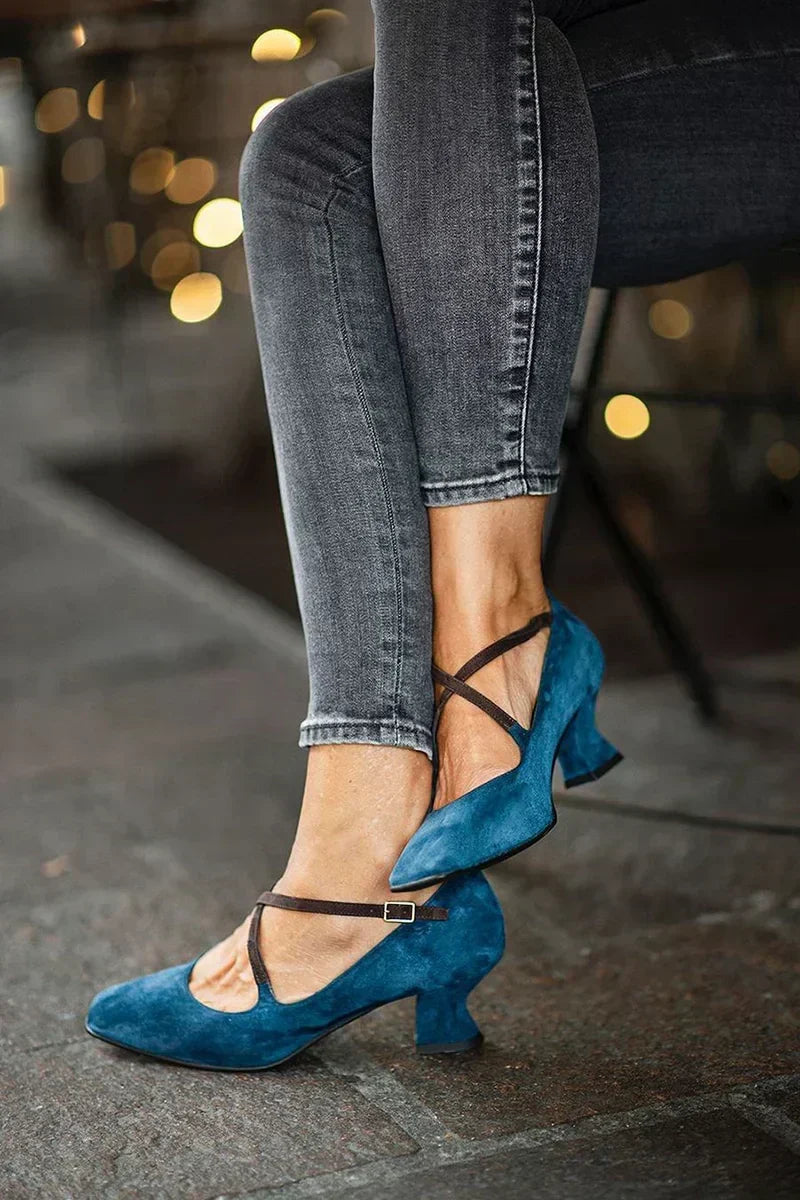 Pumps met gekruiste bandjes